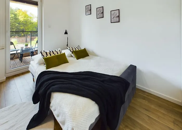 Klimatyczne Studio Z Balkonem Warszawa By Noclegi Renters